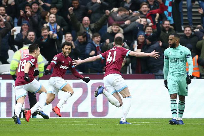  阿森纳铁卫乌龙助攻陷被动  